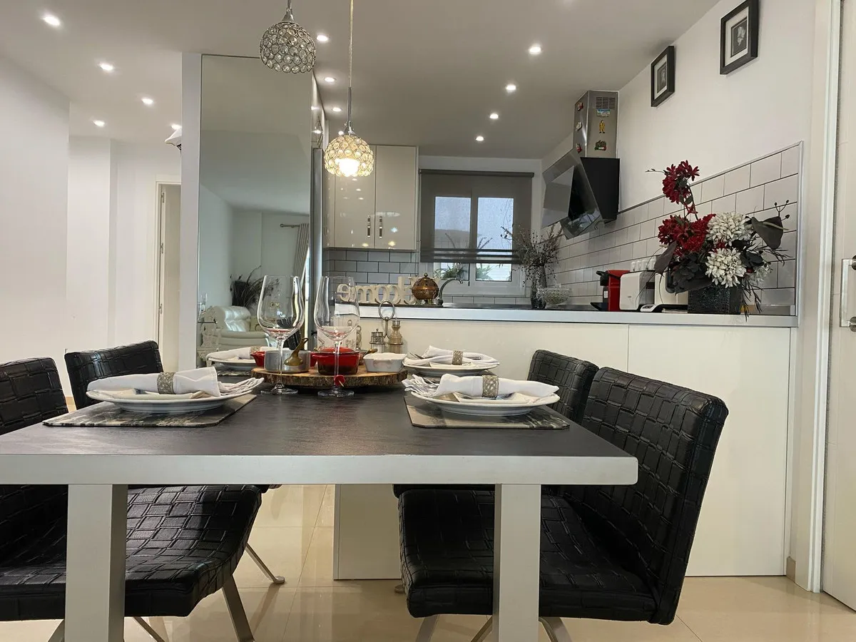 4aad5593-cf45-4288-a772-73dddcc02efe