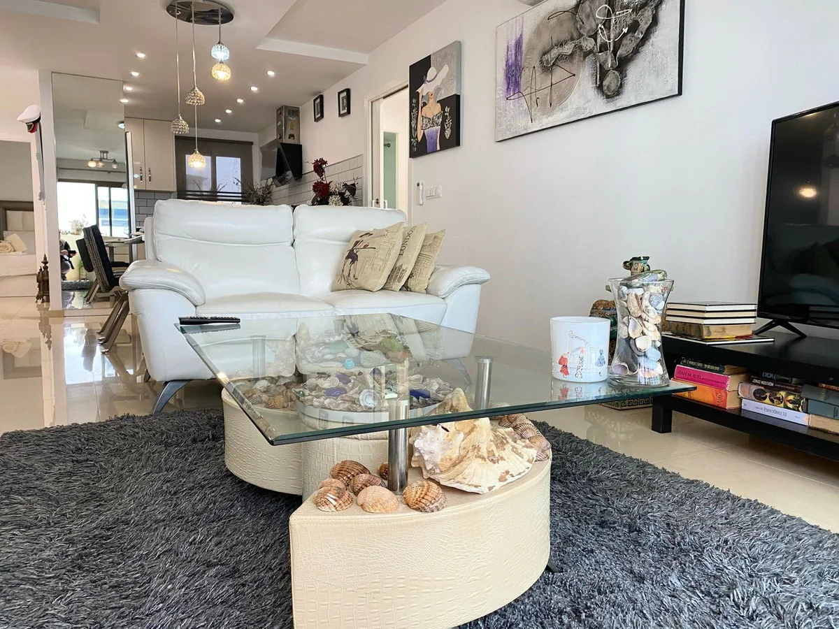 6b3b85c6-2e58-4c4d-83fc-35ca1c41c0fe