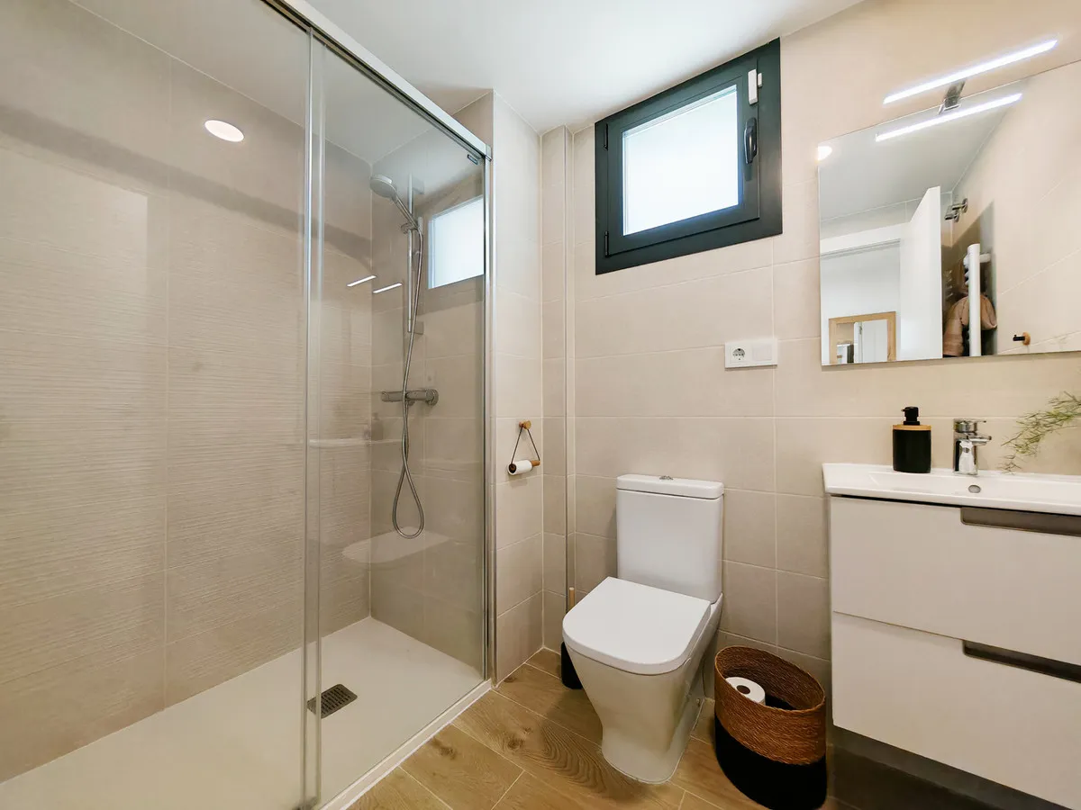 ef4ae782-af8c-4145-8cd2-7be85d7f082e