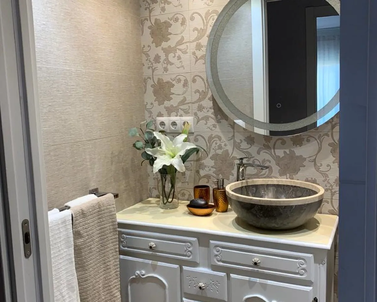 caaae7ae-c323-4819-9d81-813de496d2ea