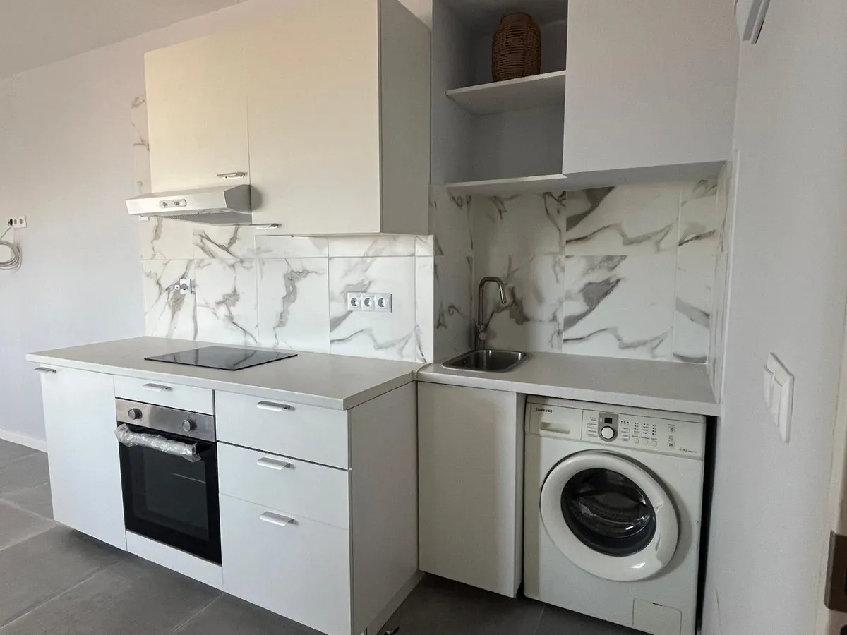 ba8ae966-947f-47a2-b042-42dbe6d664fd