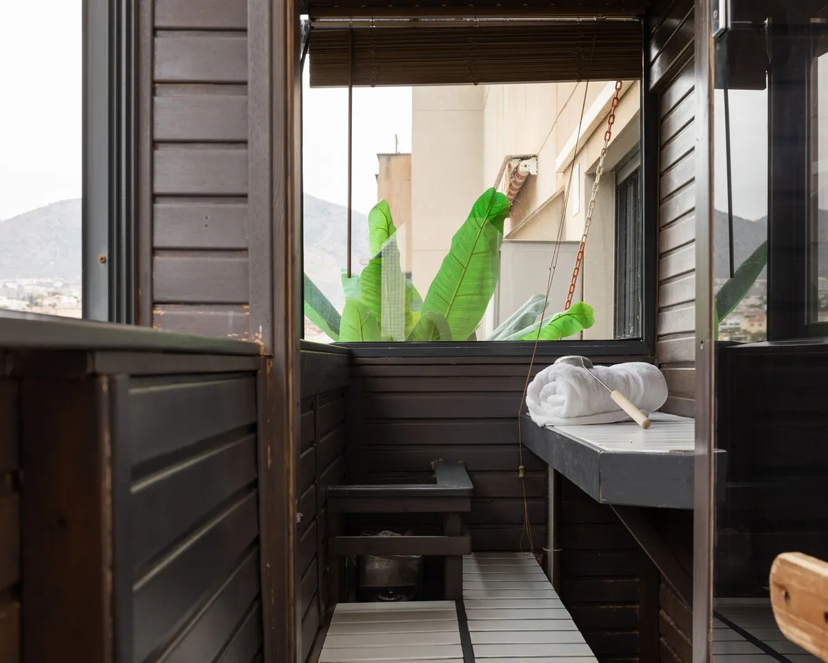 ace3fdb9-8266-42d3-a962-f30b75af050b