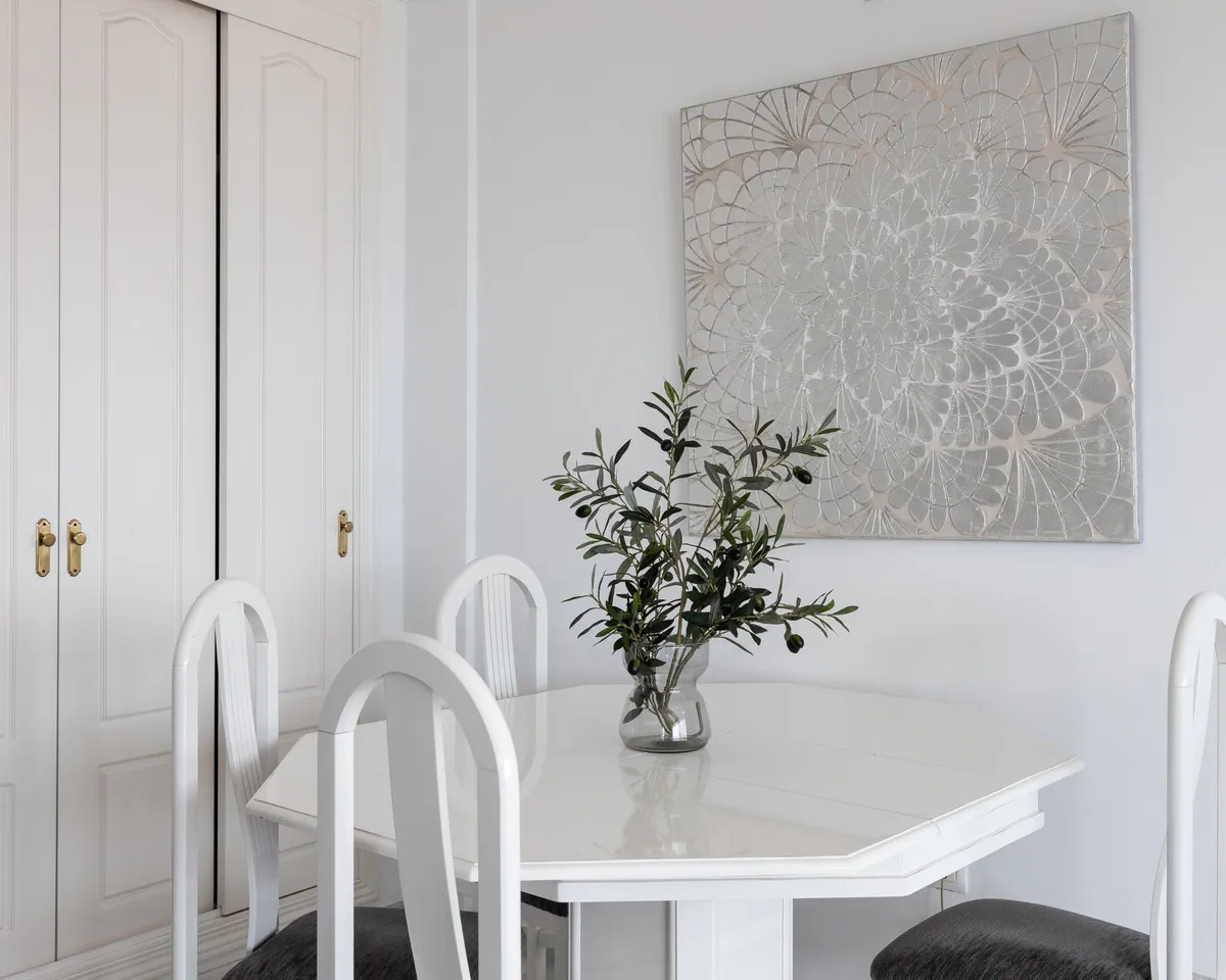 e235946c-c7aa-41b9-afd2-d951567c902f