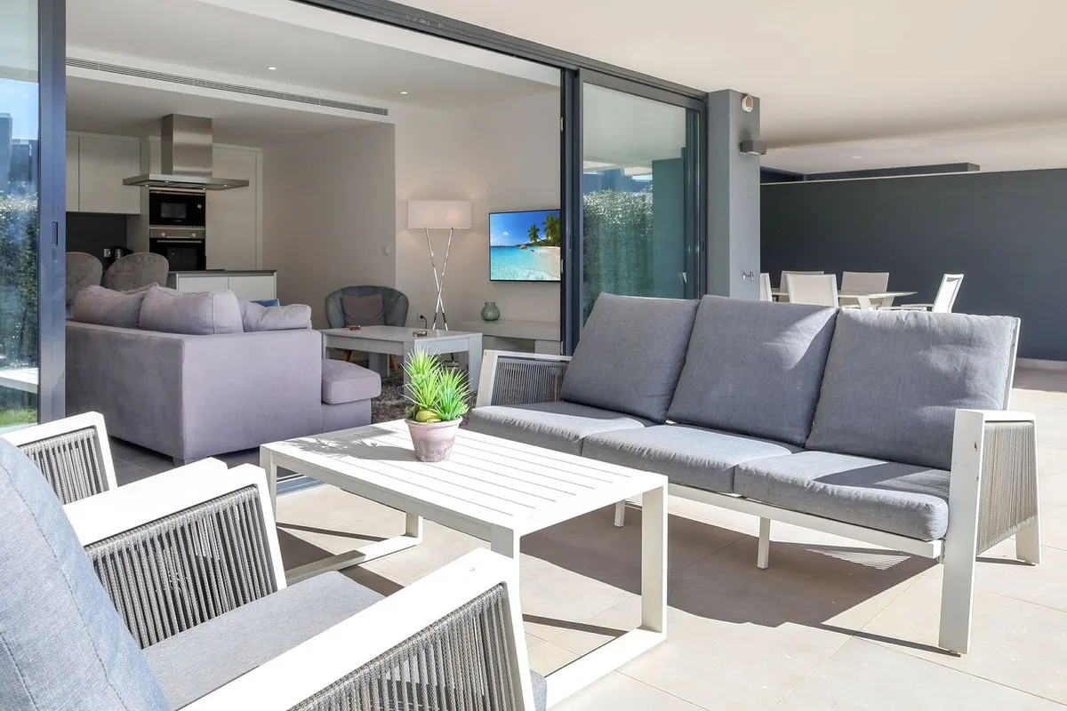 380f9ba9-d211-4463-b8c1-9d3c8b811acd