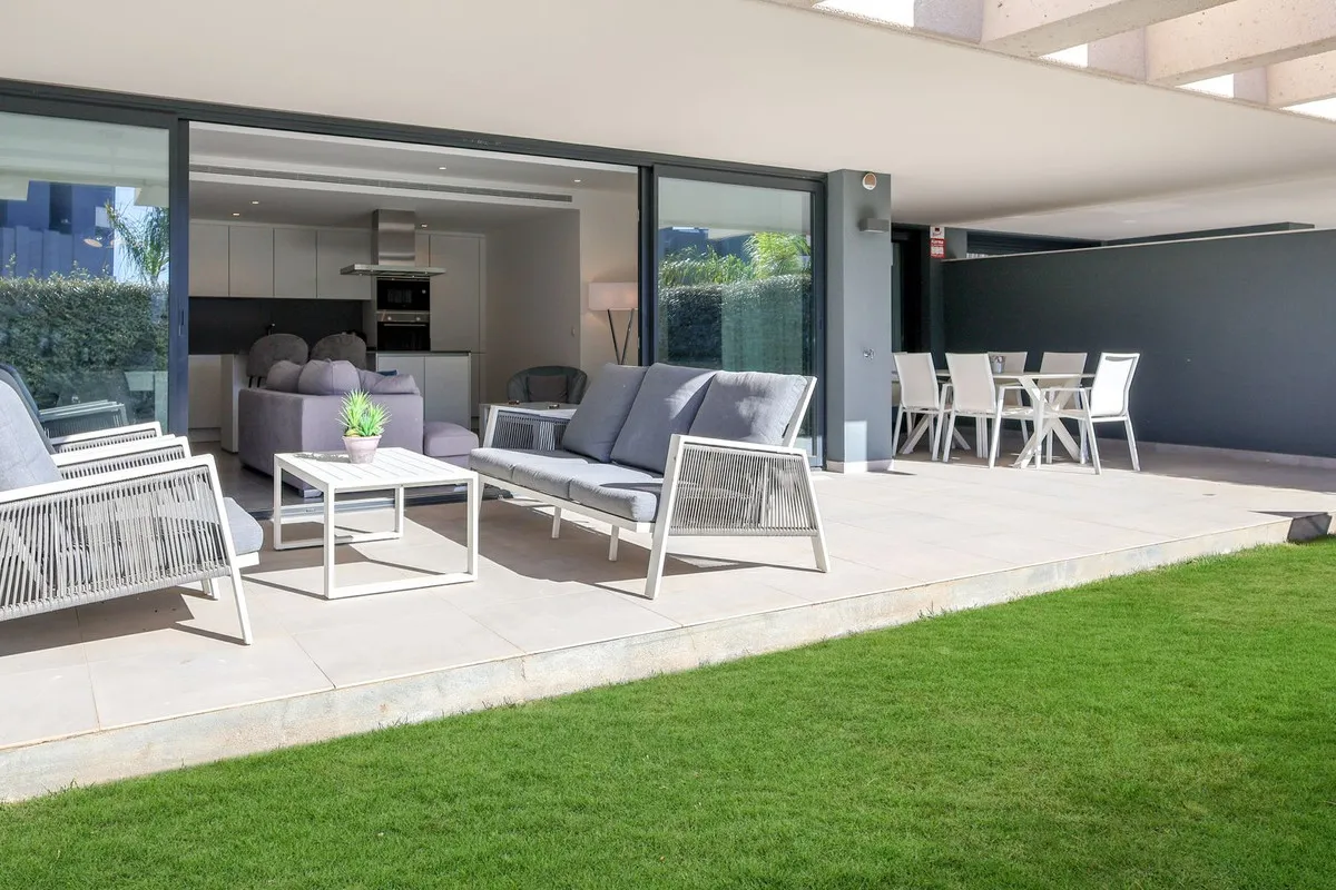 9f8dec49-7cab-4fe4-9773-b83c87f29354