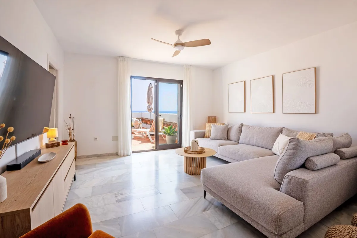 2240f31c-9f80-4e79-8eb4-cadf108cfb9e