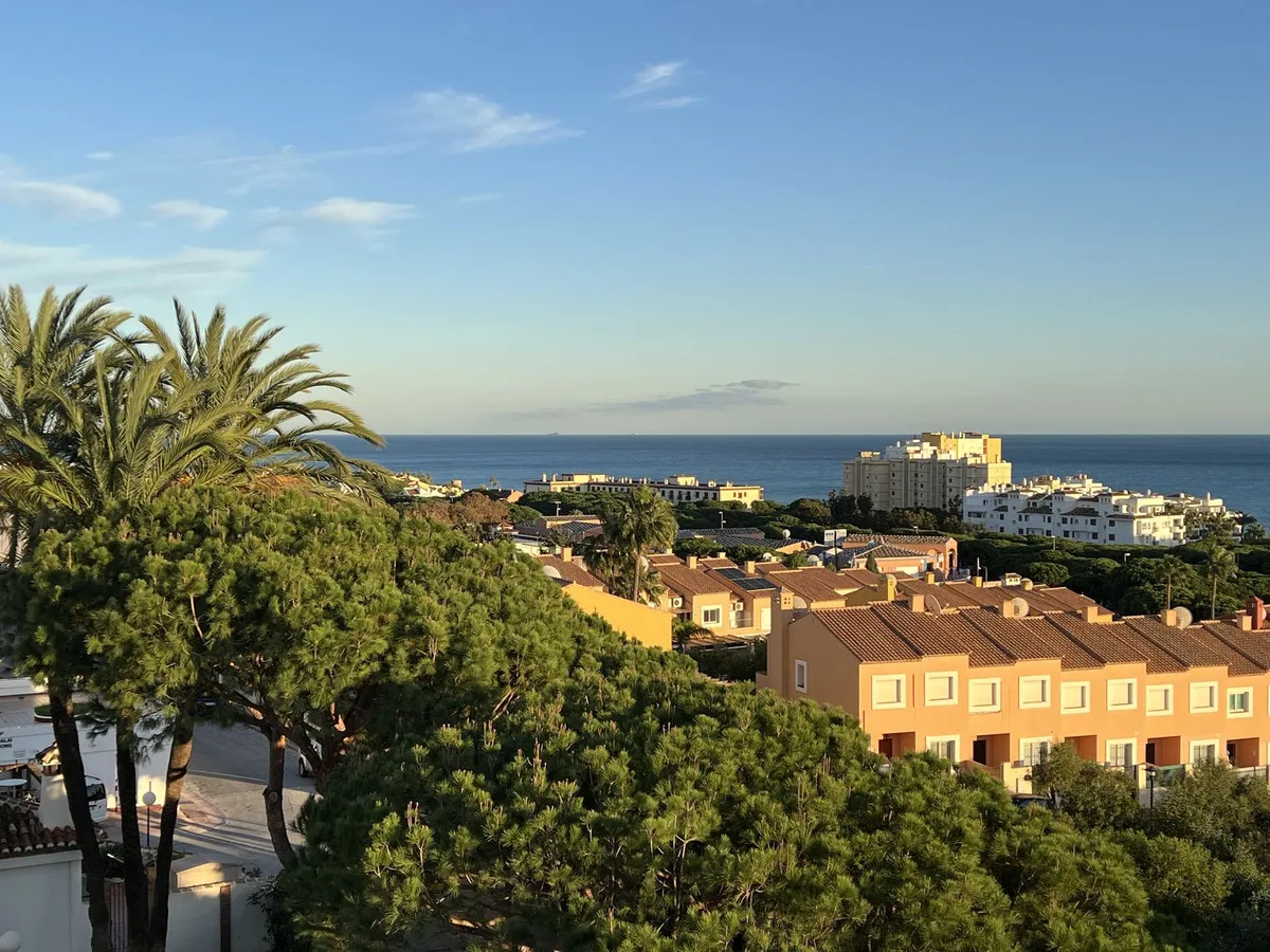 41af6b6a-f9ee-40cb-8c61-600612200a0d