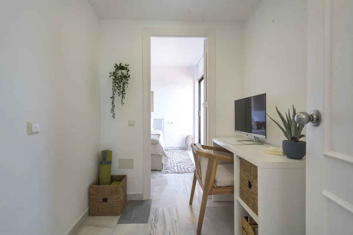 65b2208c-d810-4828-a4a3-3d8553927572