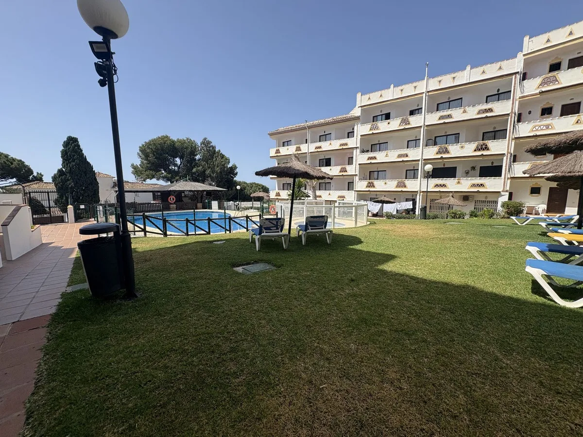 b352fd33-c2c8-4b0a-8299-50138014d70b