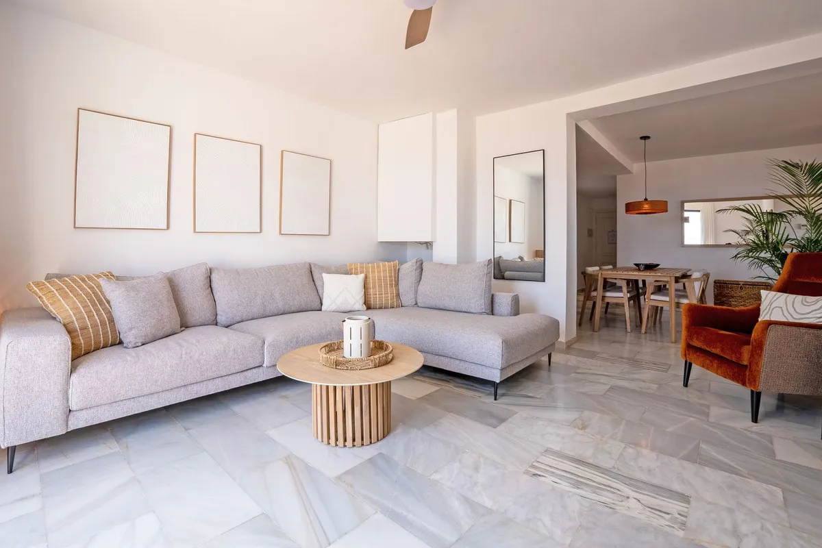 fe7f3b97-01a8-489d-a78b-304c9c823276