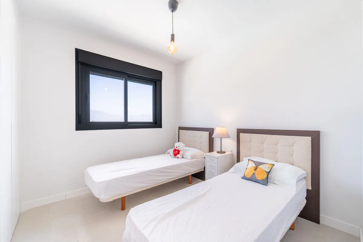 57e7e6d0-1902-485d-b37f-7d5ca0e0a6c5