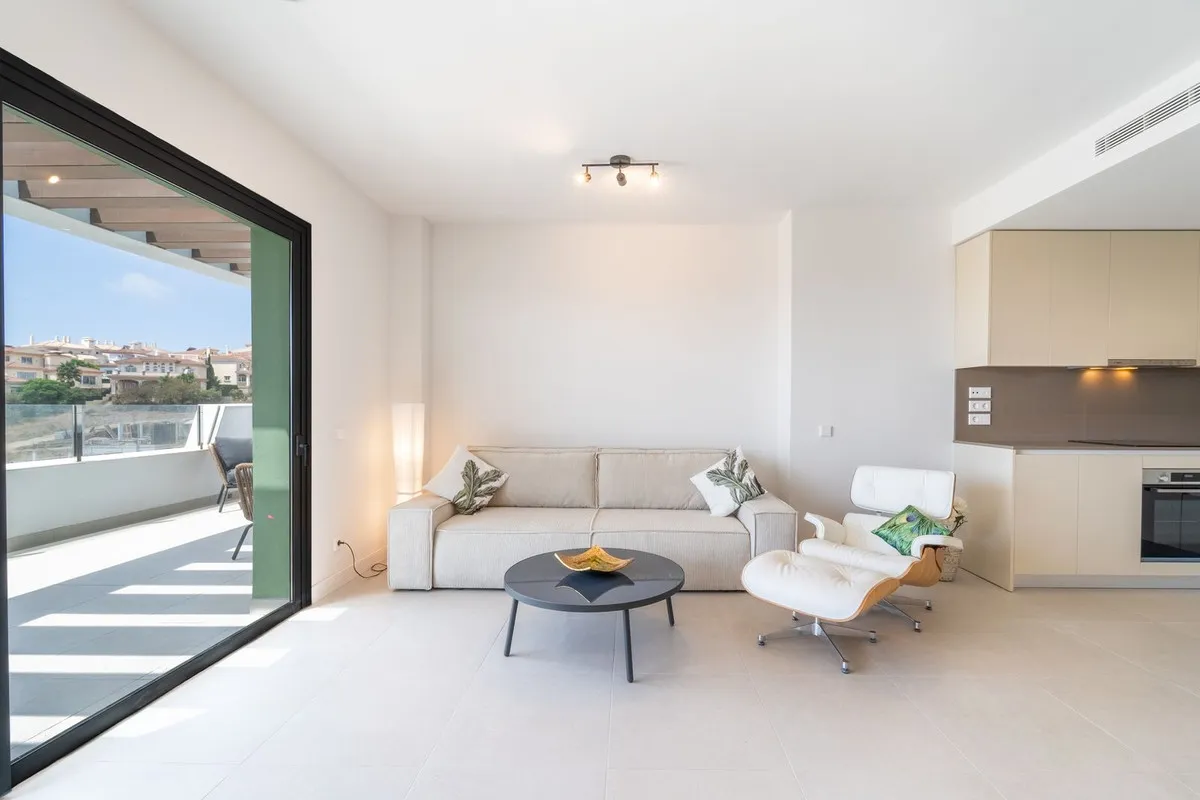 b1fc8ec5-ca17-45e1-9775-0490edf7b4f8