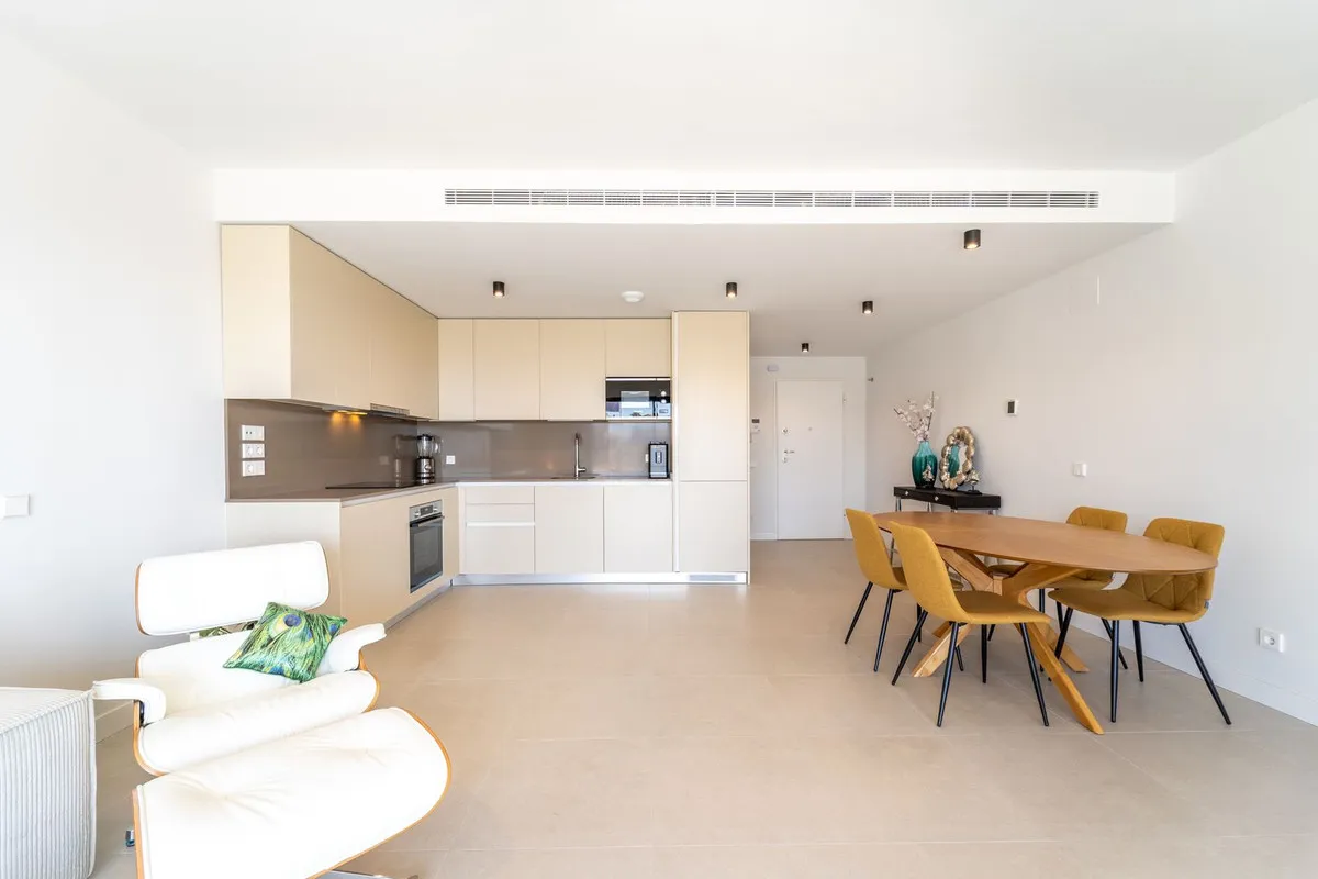 bb22c646-37b4-48e5-8acc-c38abba9d396