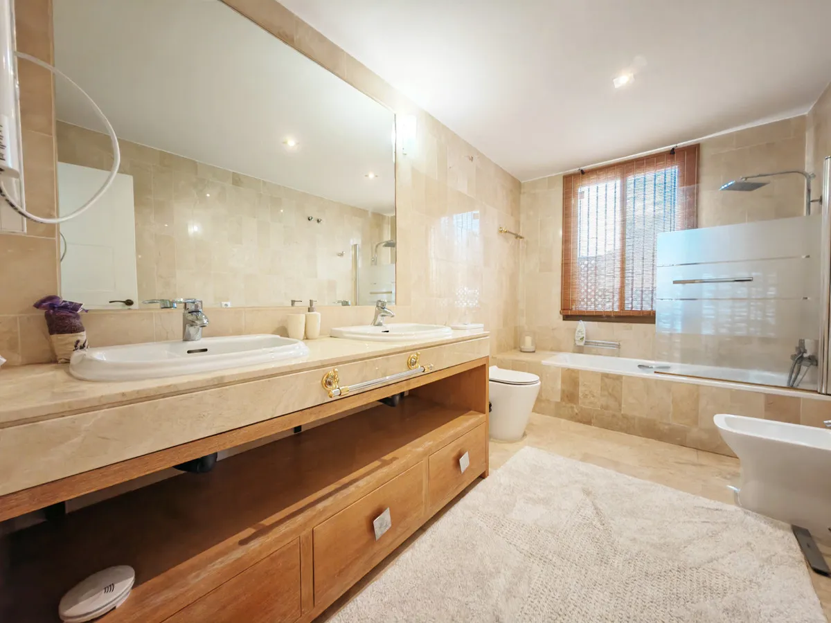 b071d30a-98eb-4ee6-94ae-f609f83b939c