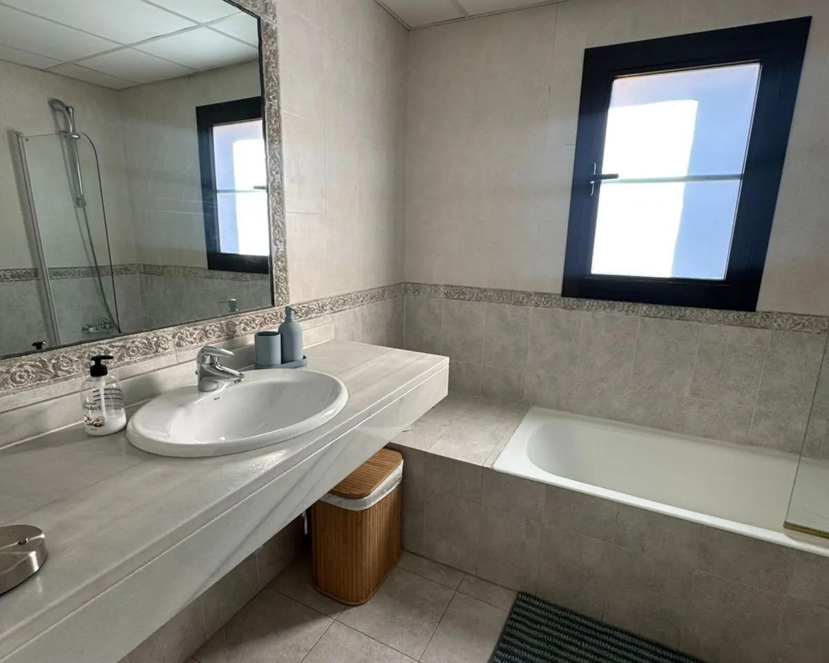 2e6c1d55-12f0-4c2e-be56-106bf00f1526