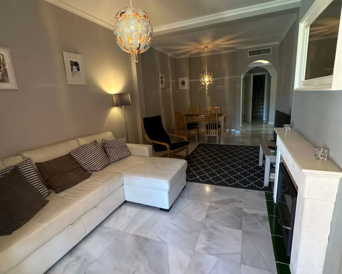 51c796e1-ed29-427c-bd4e-d7986bc7fd76