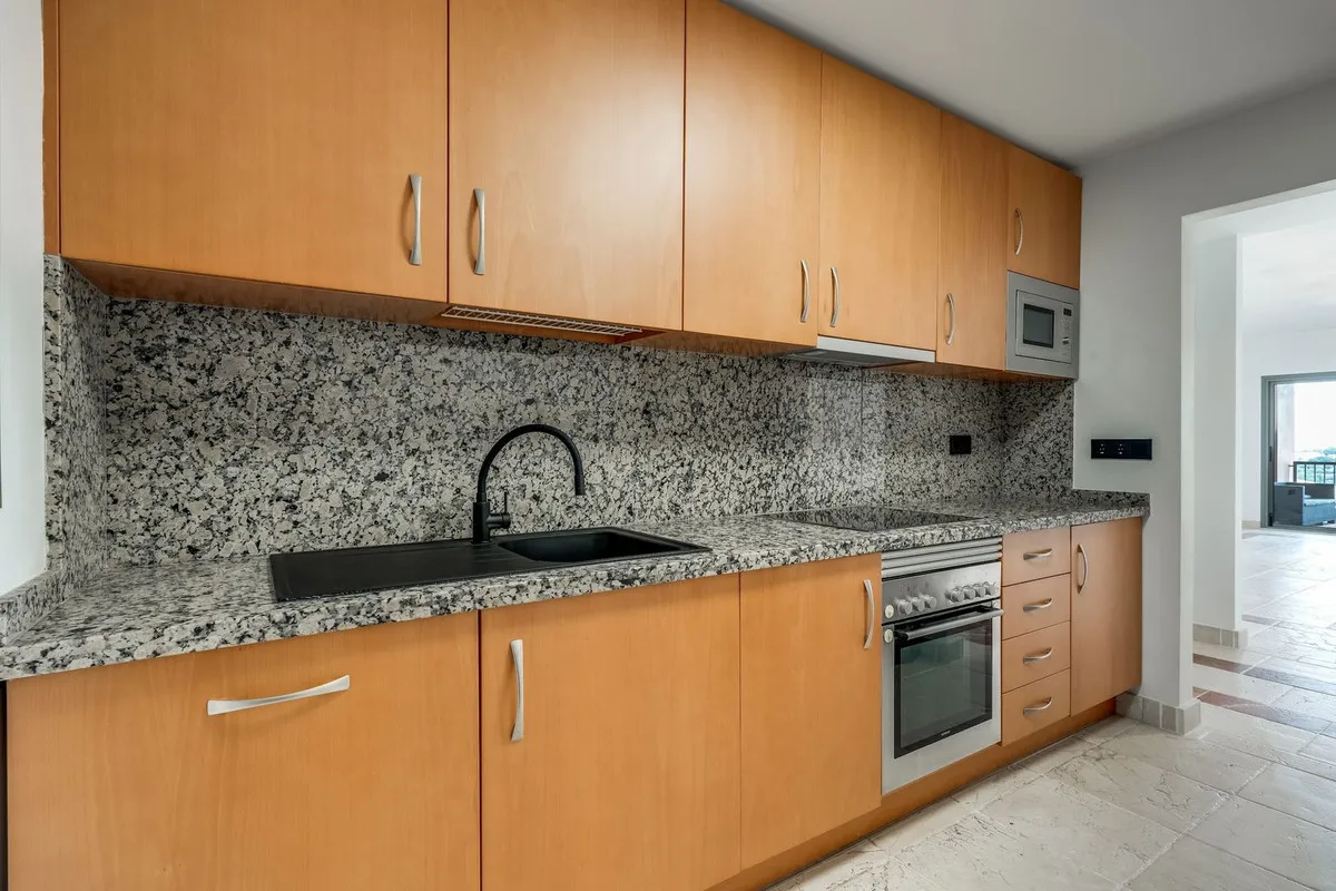 742ac0d5-9c4c-41ad-bc07-9564b76e56c1