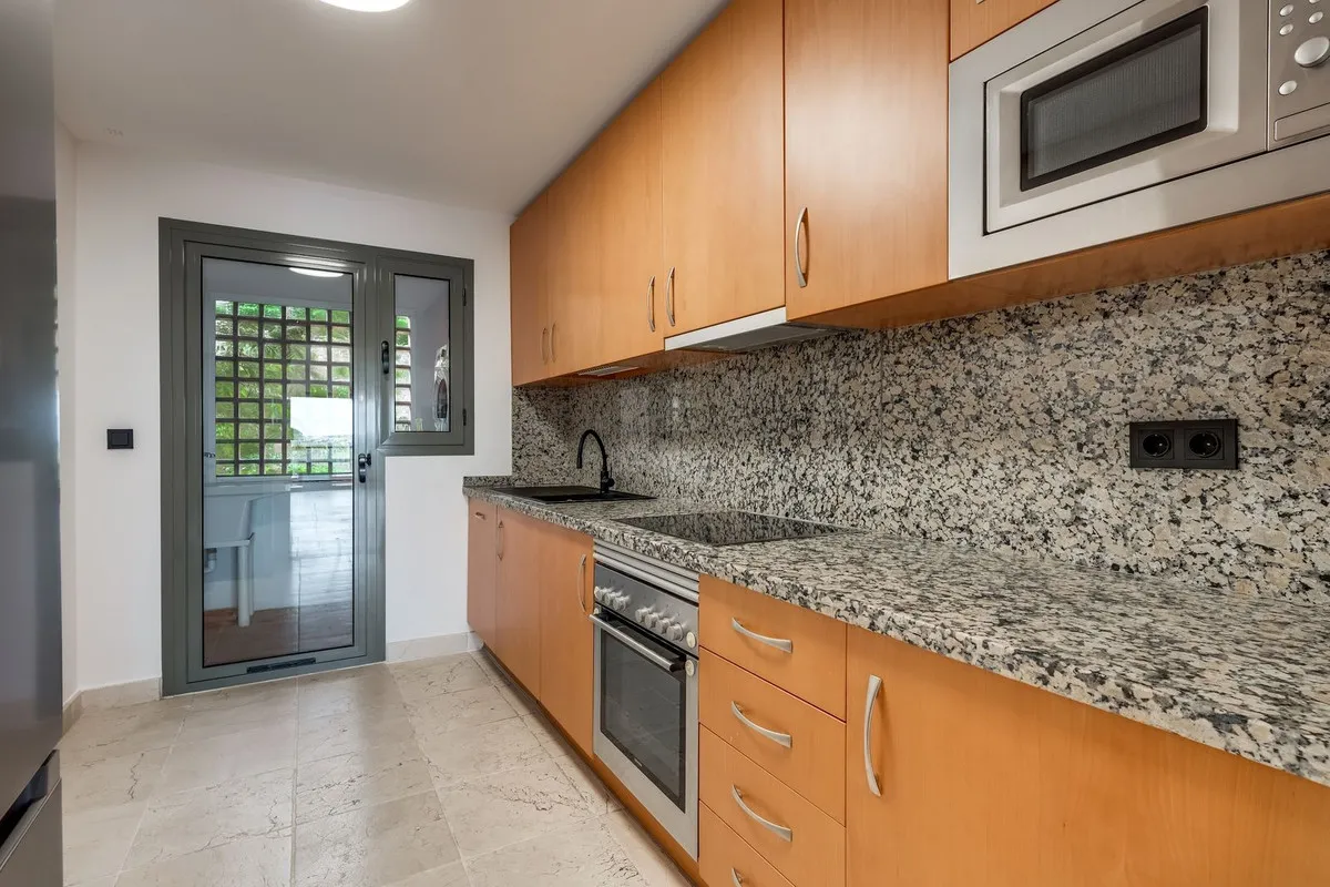 d738cf44-d035-4255-800f-8d794505d76a