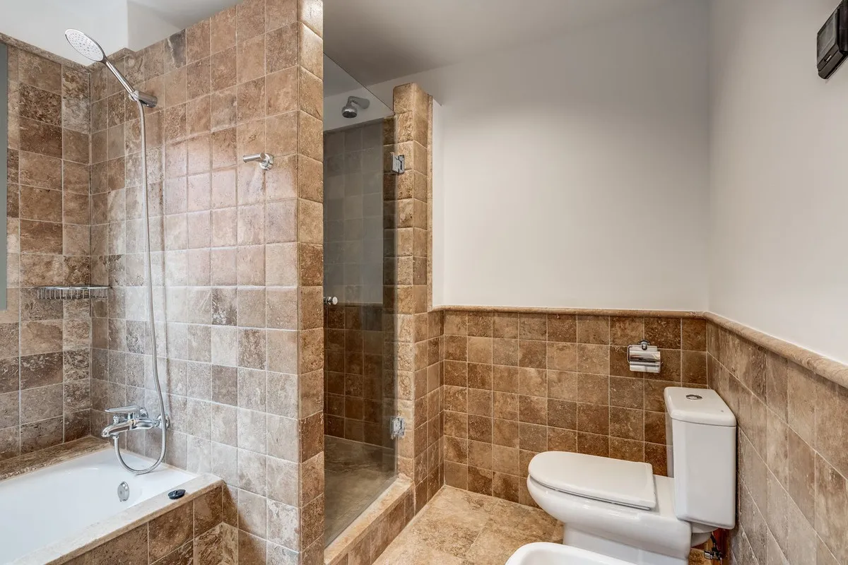 d97fa43f-2f10-4e5f-b7f8-e58340f10099