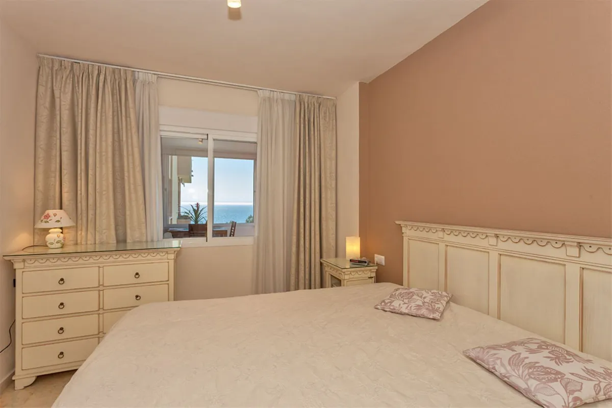 97f44d59-f9fd-4b9a-8c31-3ad5a27773cf