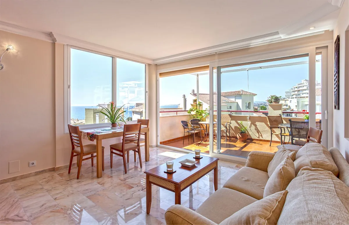 a1dd385b-a8d0-49d5-a160-fef6c4d26764