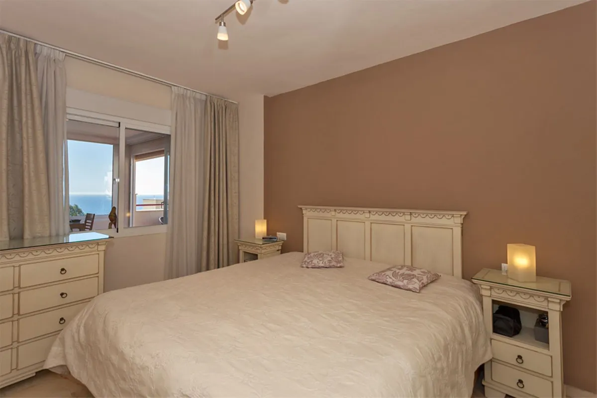 d1823996-e4c1-48c6-bc28-c109fe9900ae