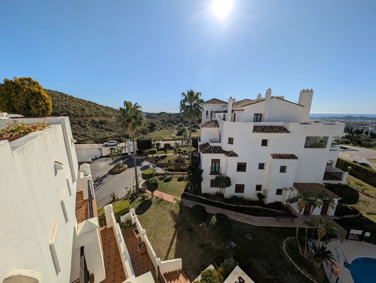 14c8f6e8-2bdc-4e20-ad78-cbf68f795c19