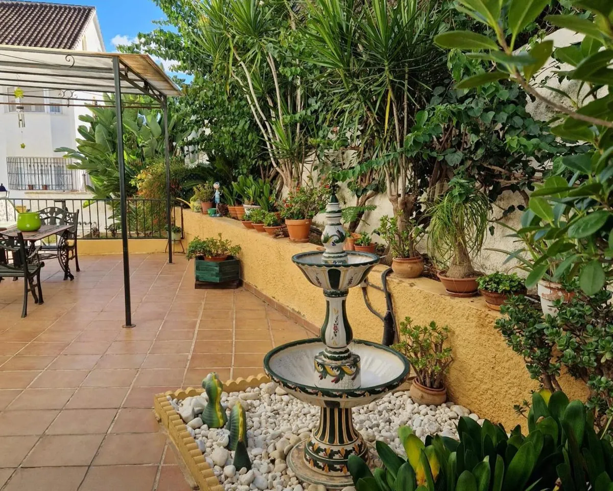 6abb41c9-23b8-43b1-99d3-980eb81b3be3