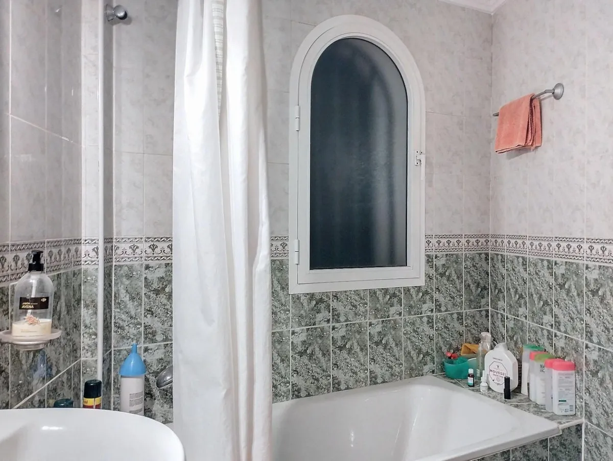 ae0fd507-4687-42ea-a3c1-dfa46f297e70