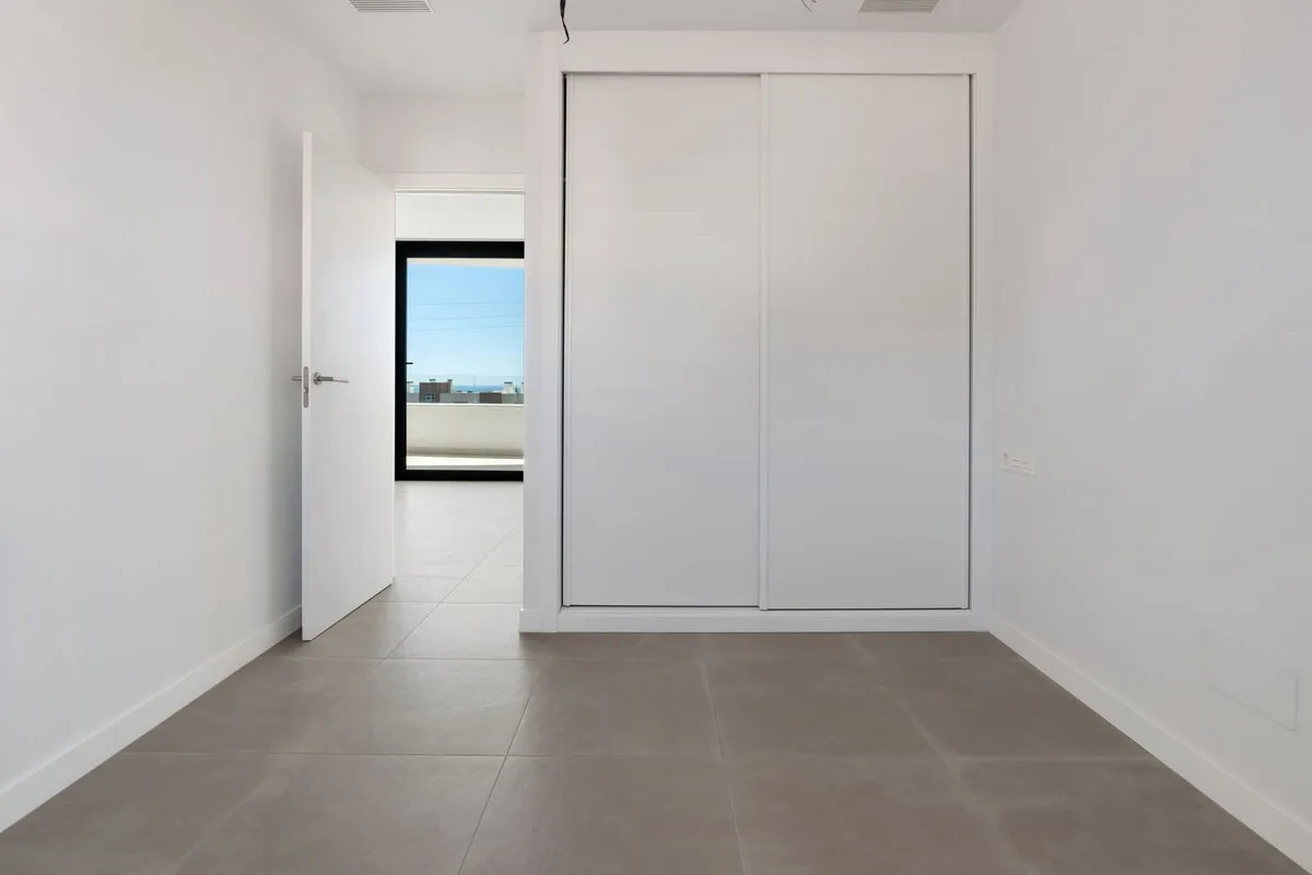 037696b4-4506-49be-9eb6-8bd8165a3b1d