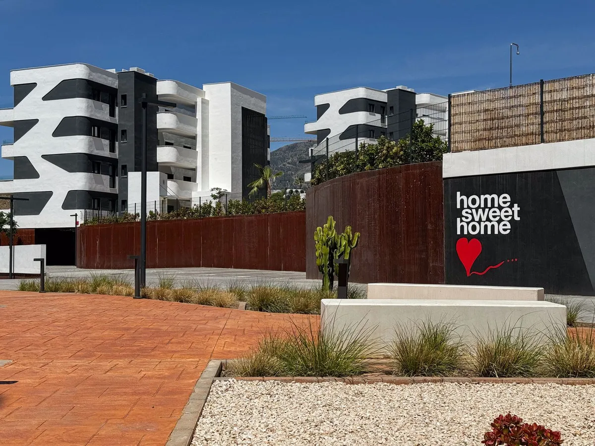 cdfe3f8e-3af1-4ed8-941b-73e2e7011bba