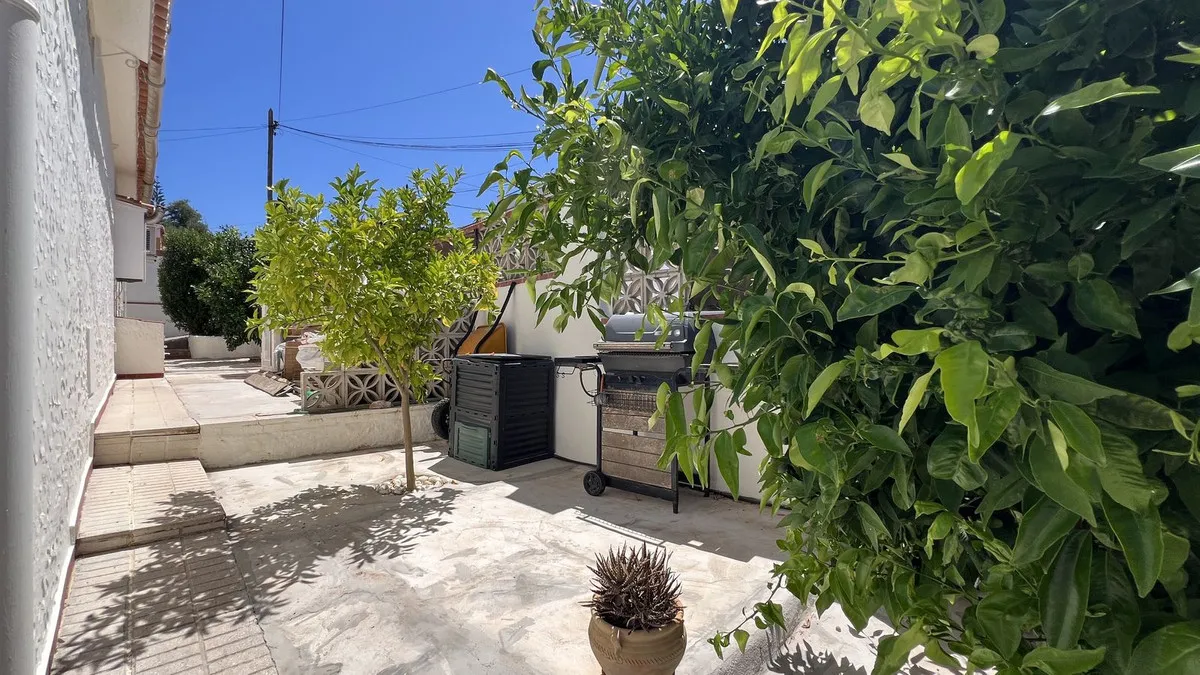 1d698364-668d-47e5-8233-6a62408b728b