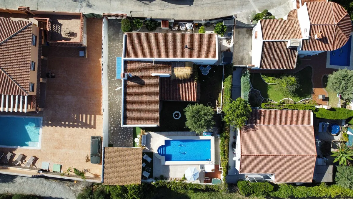 201acb58-a3af-4dd6-b68a-e4eab5d32a0d