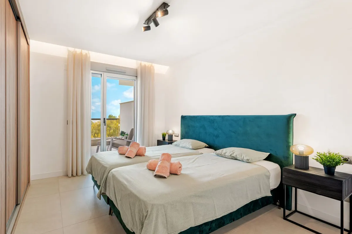 ac48354f-be1f-4d86-8853-b9046ca6c43a