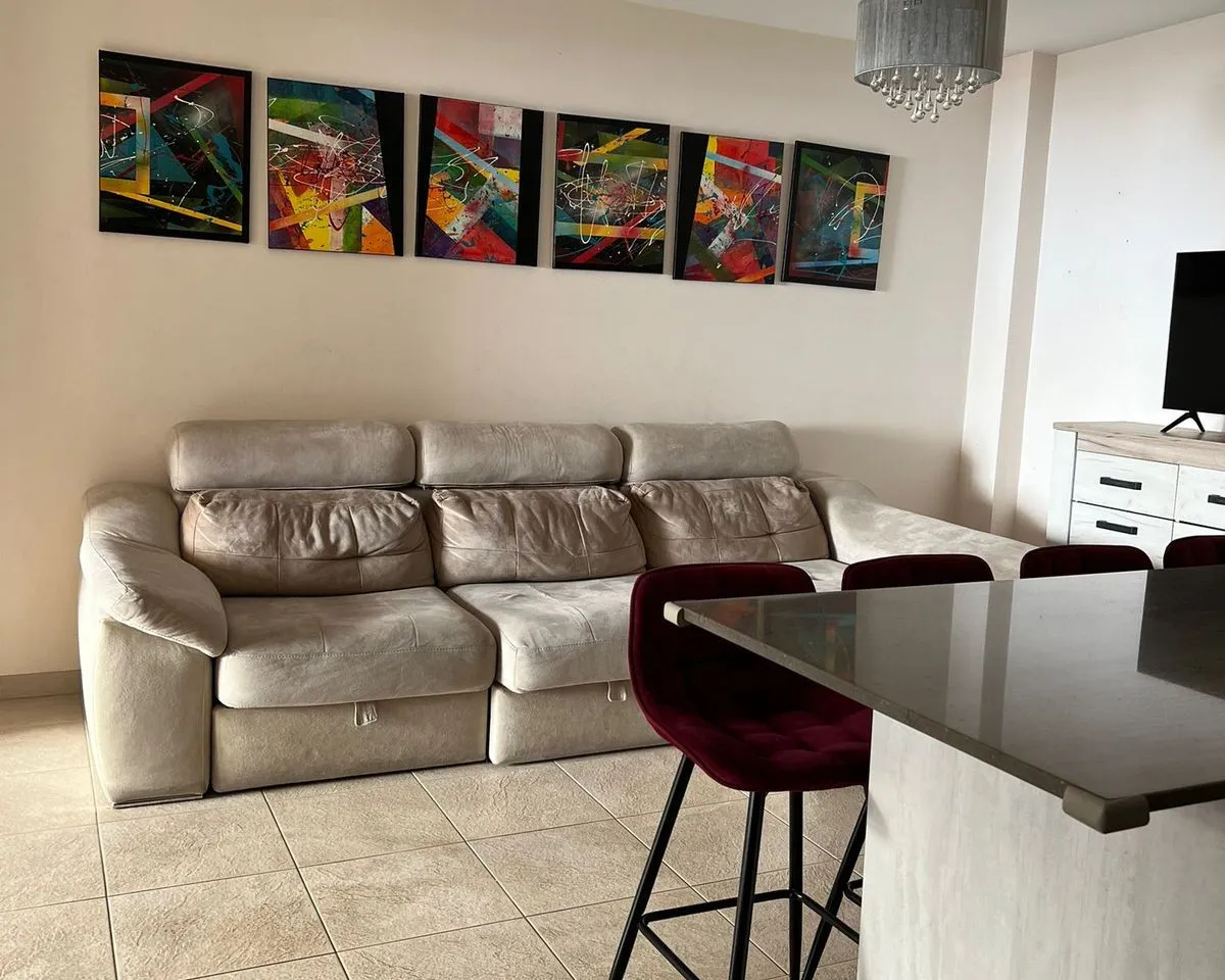 bb6ff300-7071-40b6-a8c5-4d1800dc6ed3