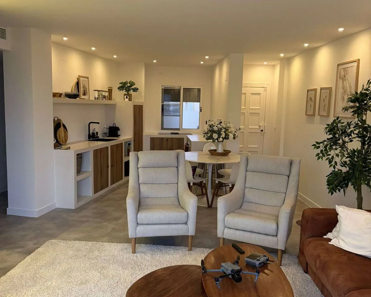 0d94c555-fff2-4658-b00a-e013ba2de2a6