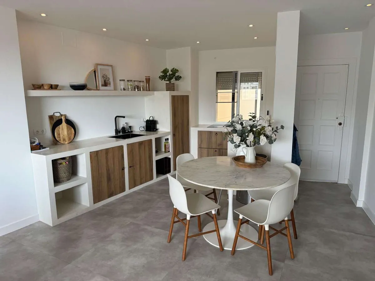 21394a80-d32e-425f-a00e-df12ed883ba3