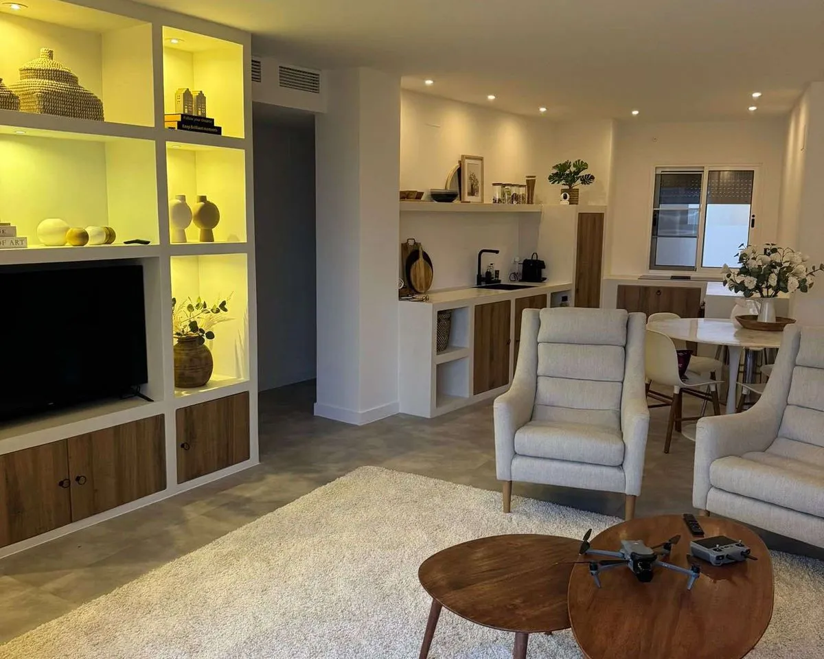 f43525c3-c723-4d25-a720-297fa399c413