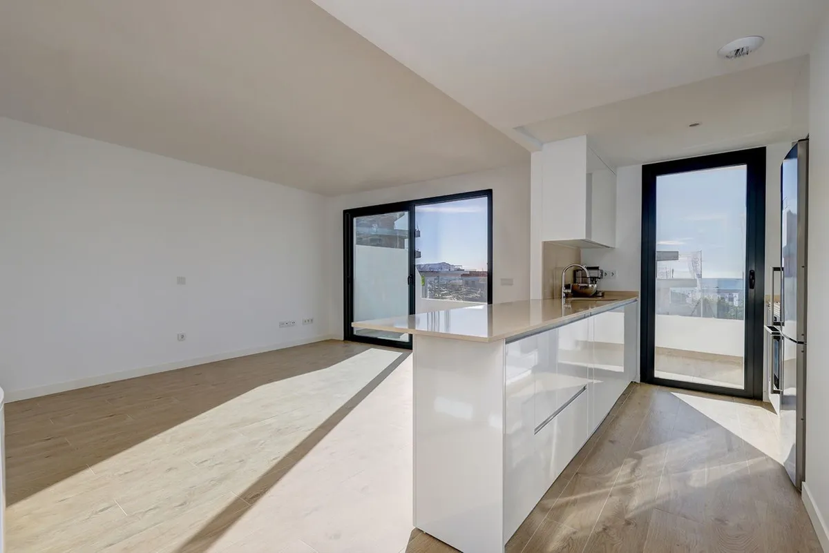 debe7fff-b4c5-4533-87e8-16913eea0b3d