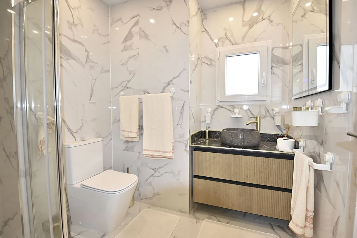 ae43d2e6-9767-413f-9894-143e2c4079ff