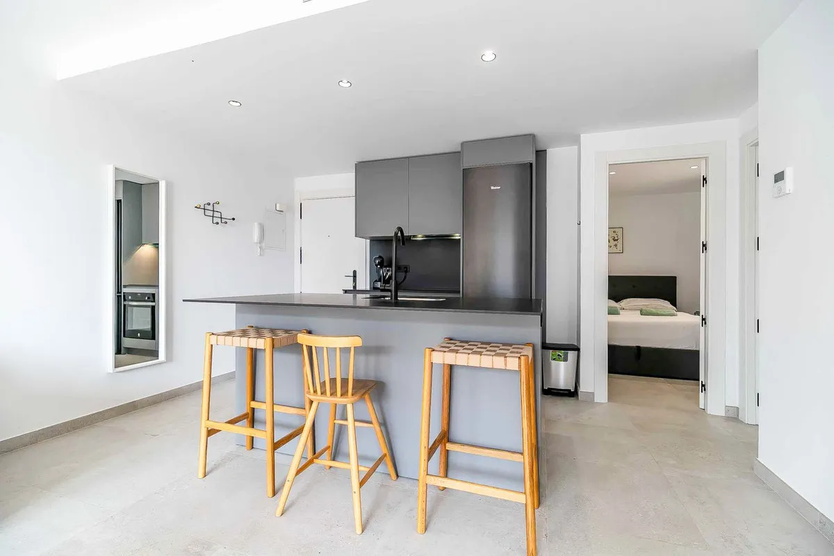 a5dcd793-aace-4bce-b7f9-24a80aec6e80