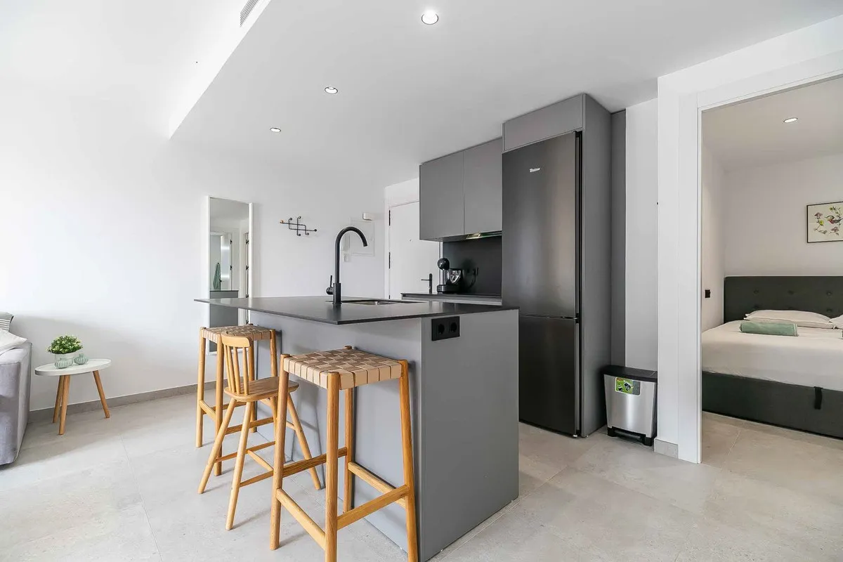 b7c97719-d823-4fcb-9087-e19a9d0dbc25