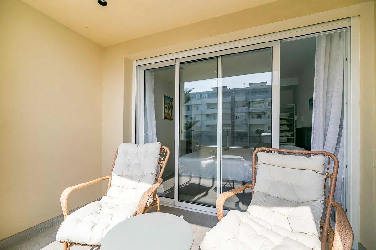 fd46d5b1-1274-4337-acc5-63352e945f2b