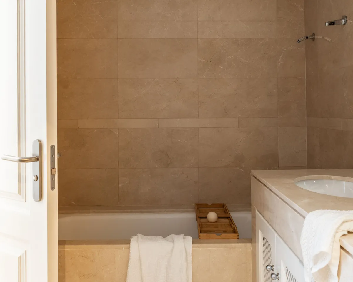 815f4b80-abce-458e-9ee3-f23ca0e0a996