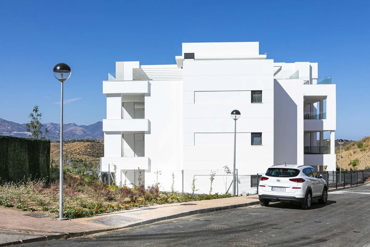 23e1cdd3-9942-4964-bf5e-bf3cda9fcec5