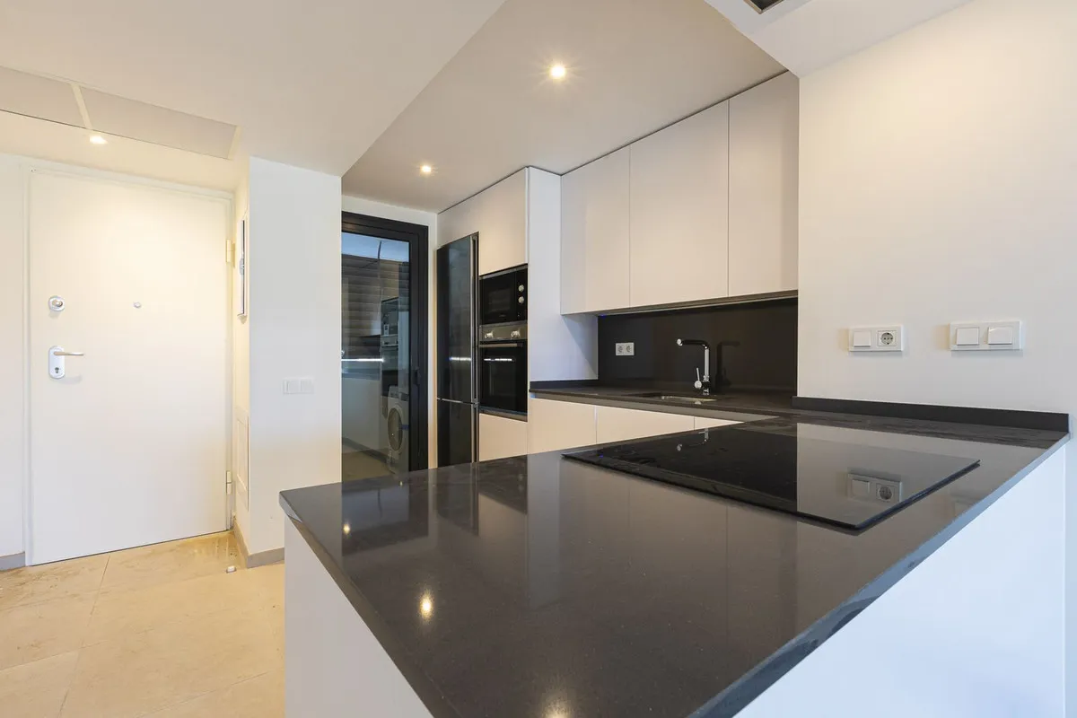 6d06ca64-8c4b-46fb-888b-aaa1f04e804d