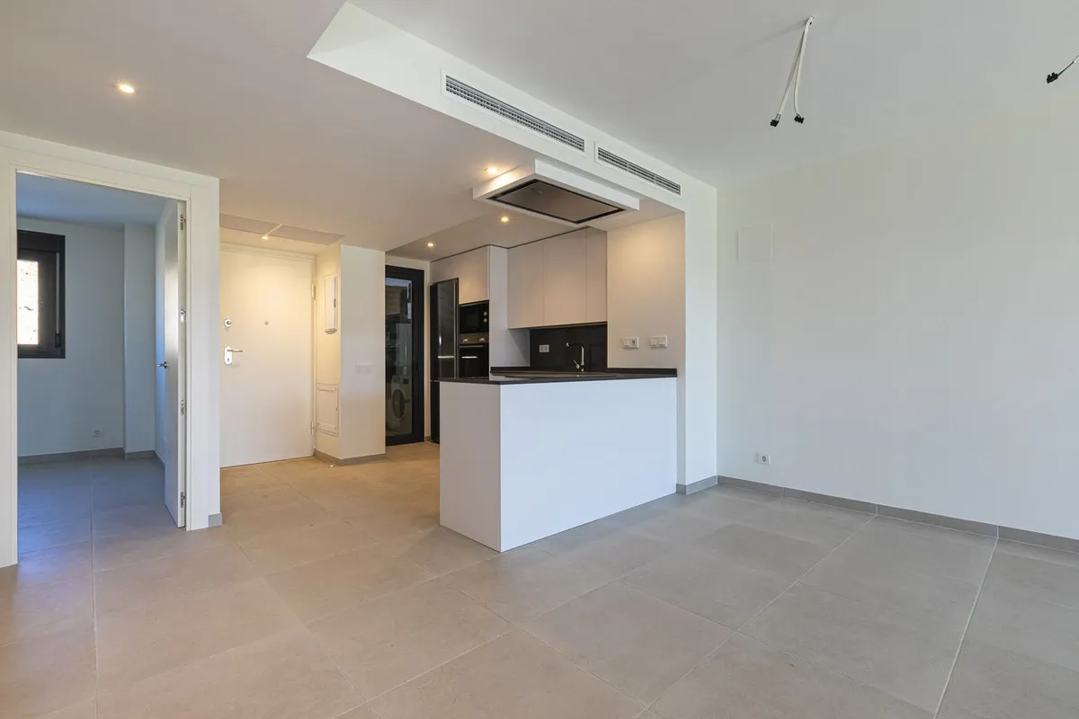 e8e4e25a-2254-41e6-85c4-64ae63d60d82