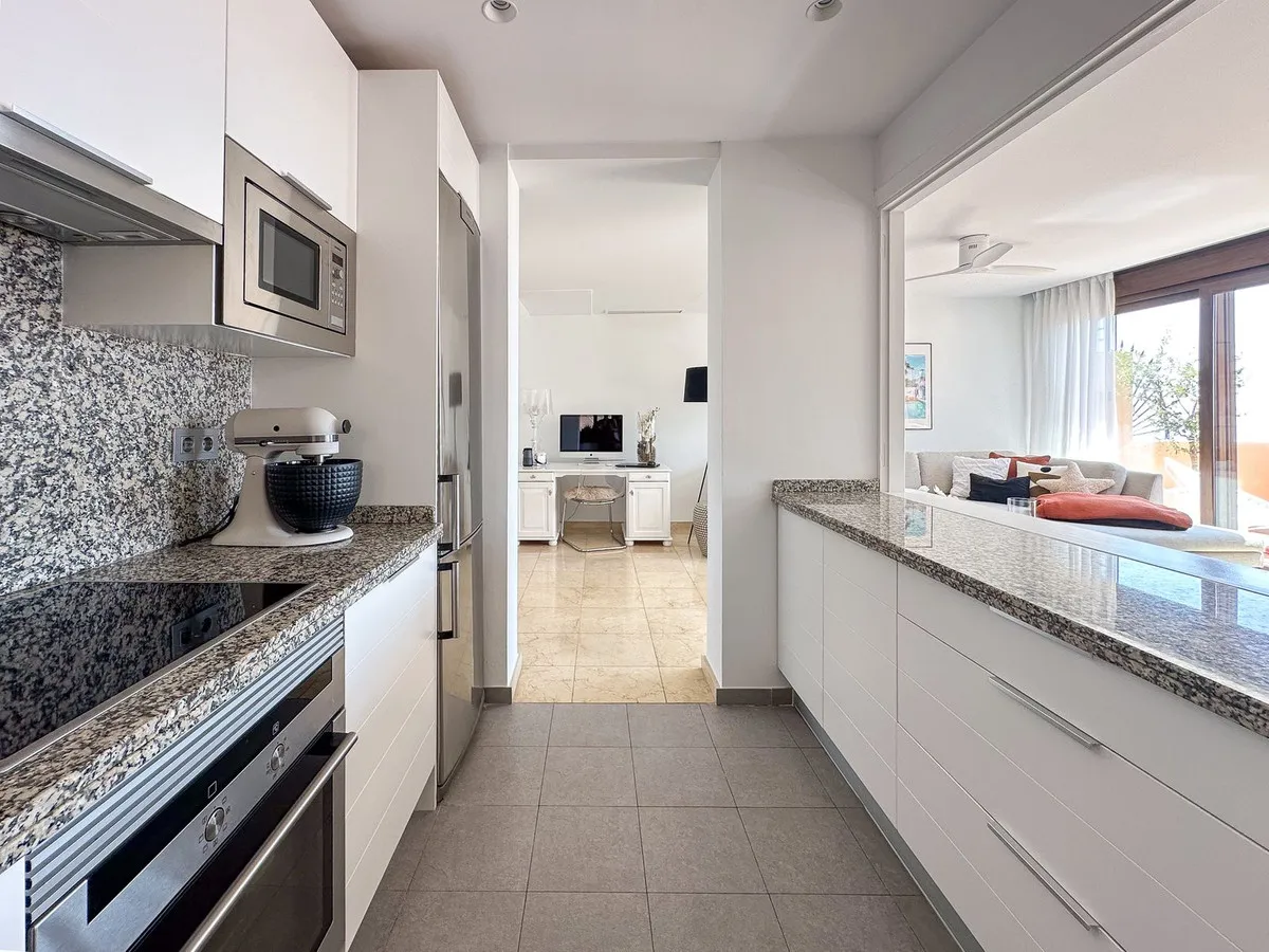 18fc52dc-9e86-4e0a-9268-74f6f83ad335