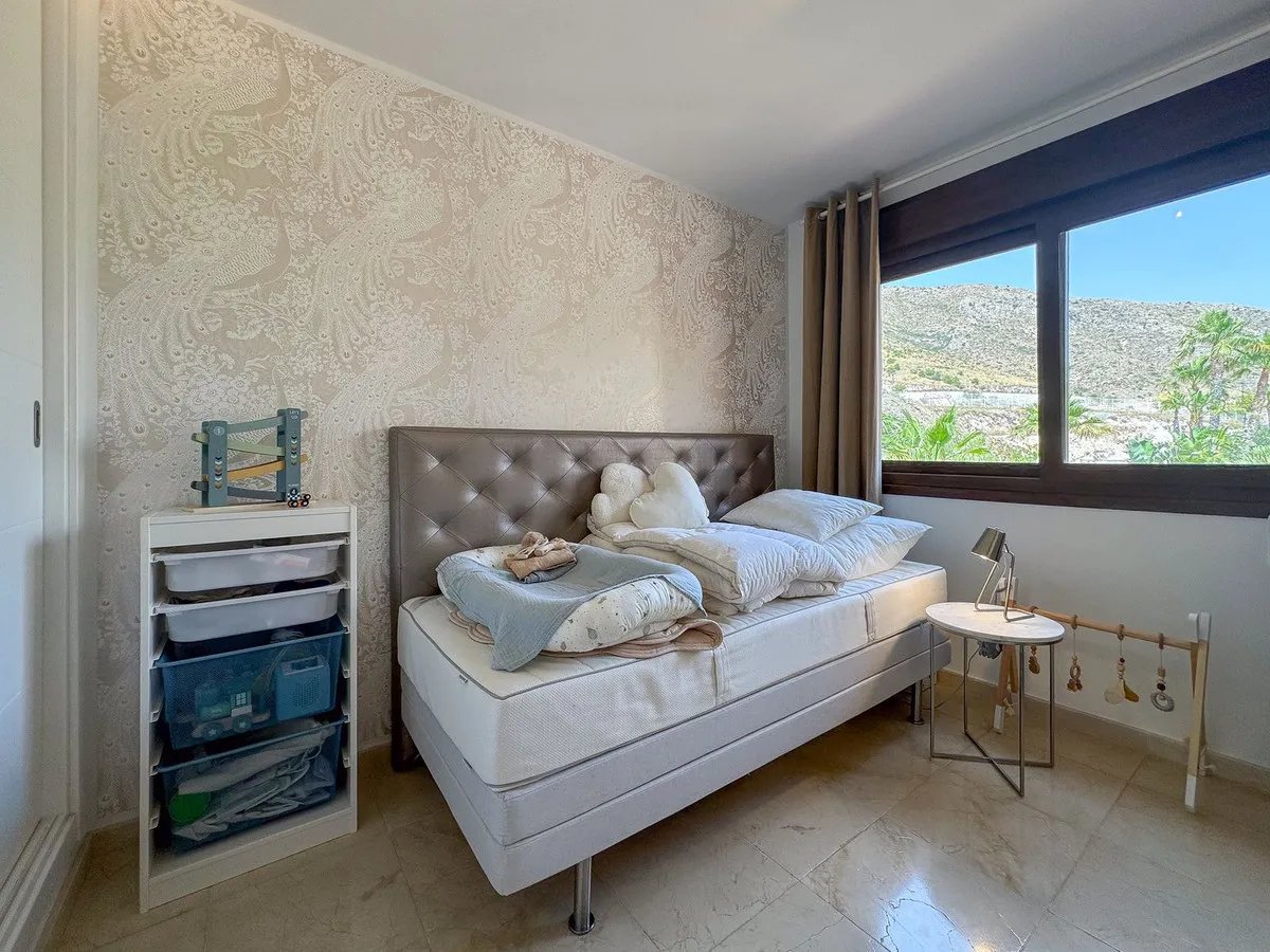 6c77d0f8-622c-46e8-9e3c-cb5a13f8ef50