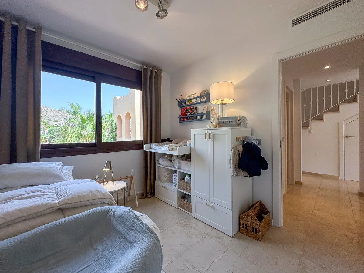 9d1b0304-104a-42d9-8555-67d7d7ead072